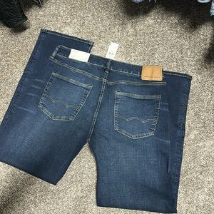 American Eagle Airflex+ Men’s Jeans
34x32